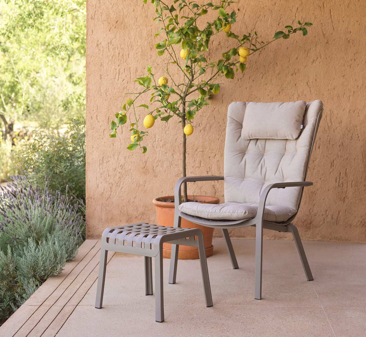 FOLIO armchair by NARDI