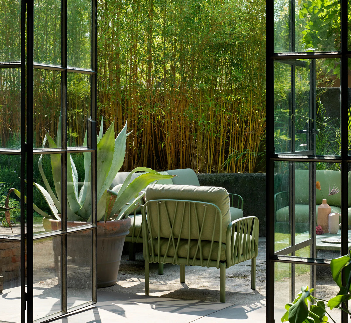 KOMODO Armchair by NARDI