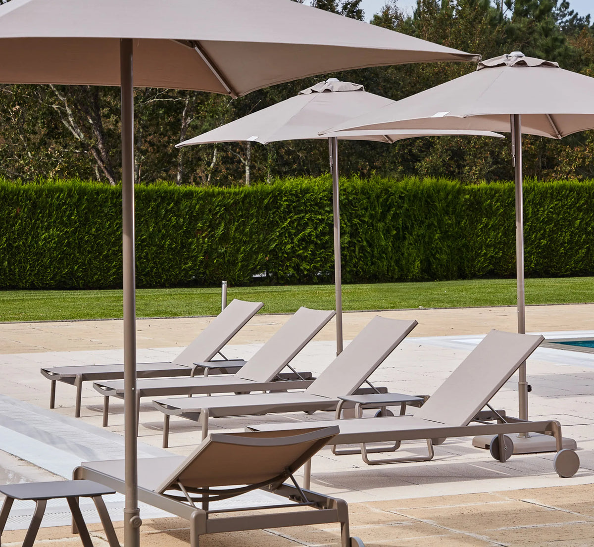 LAGO sun lounger by EZPELETA
