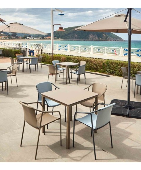 Mesa MÓNACO Cuadrada de EZPELETA 4 Plazas