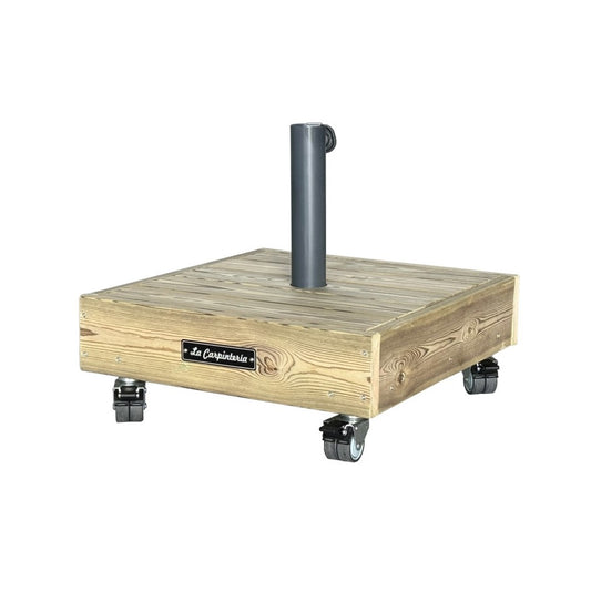 Acabado de madera de pino rojo autoclave en base artesanal para mobiliario exterior.