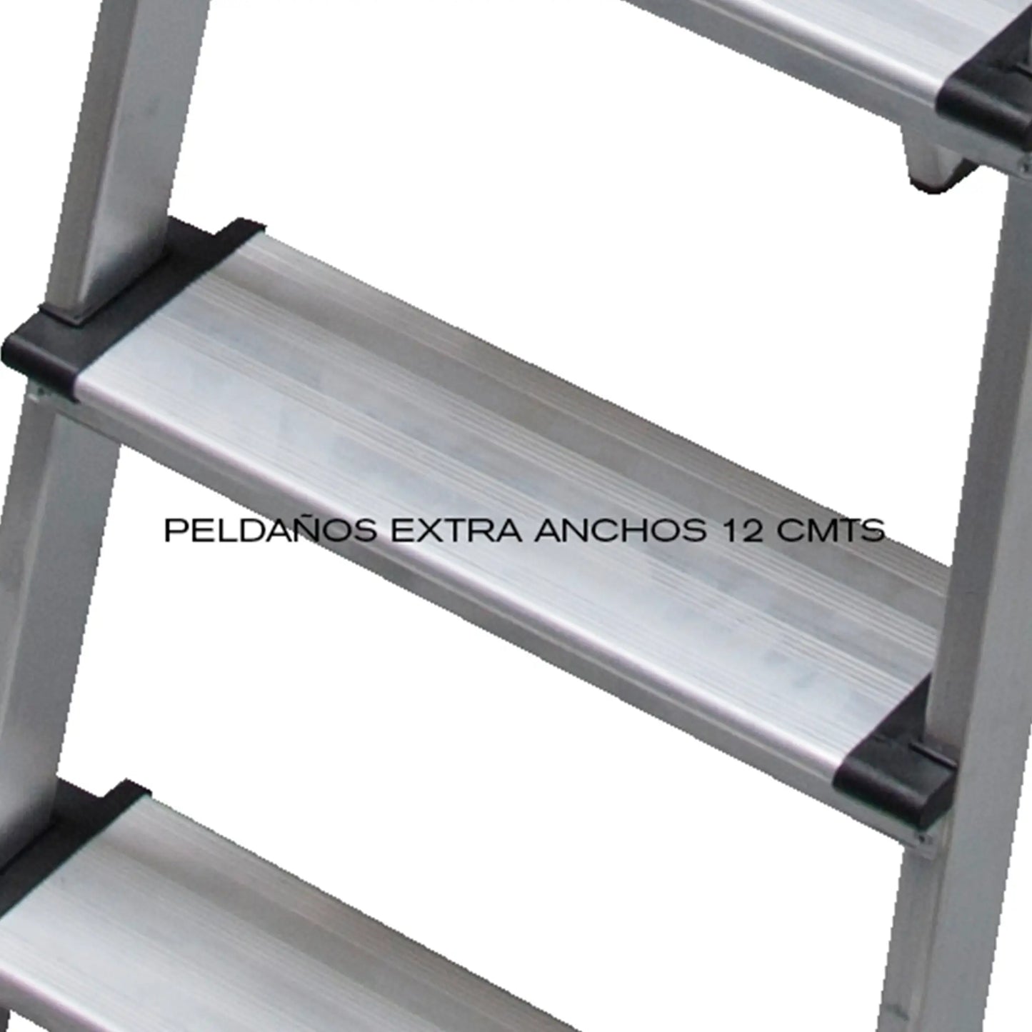 Detalle de el peldaño extra ancho de la escalera Camper para bricolaje.