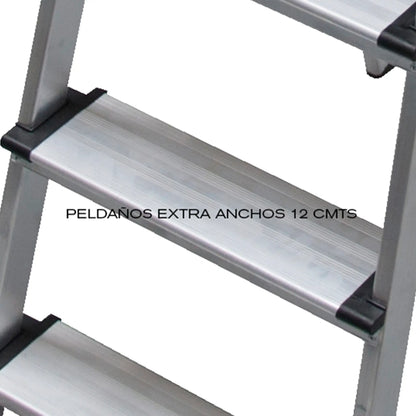 Detalle de el peldaño extra ancho de la escalera Camper para bricolaje.