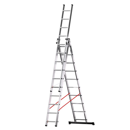 Escalera de 3 tramos industrial configurada para trabajos de construcción en altura en modo tijera.