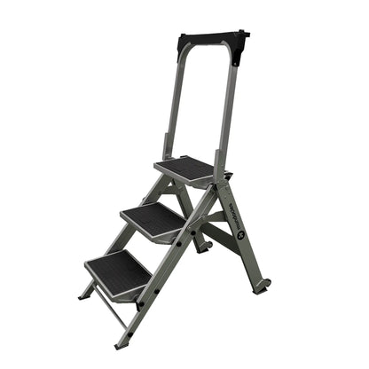 Escalera de aluminio JUMBO con peldaños anchos de 36x23 cm y puente de seguridad.