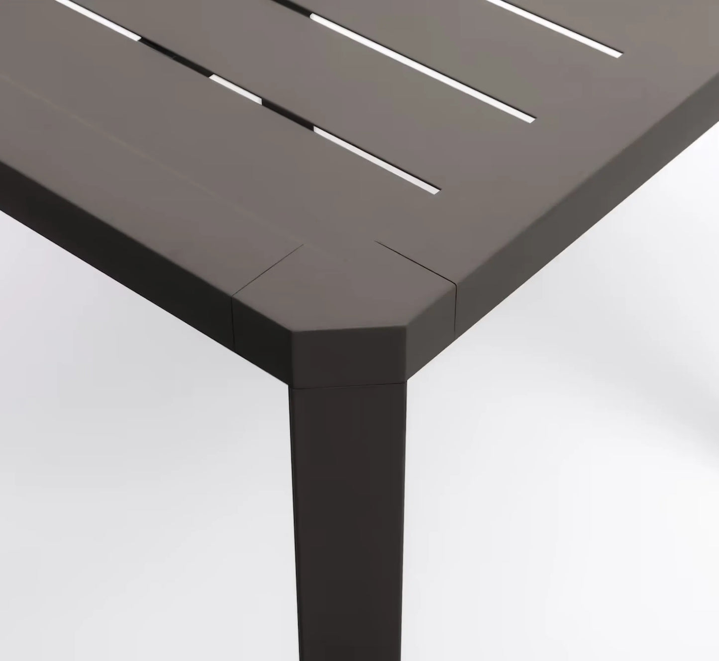 Mesa Baja LATITUDE de KETTLER