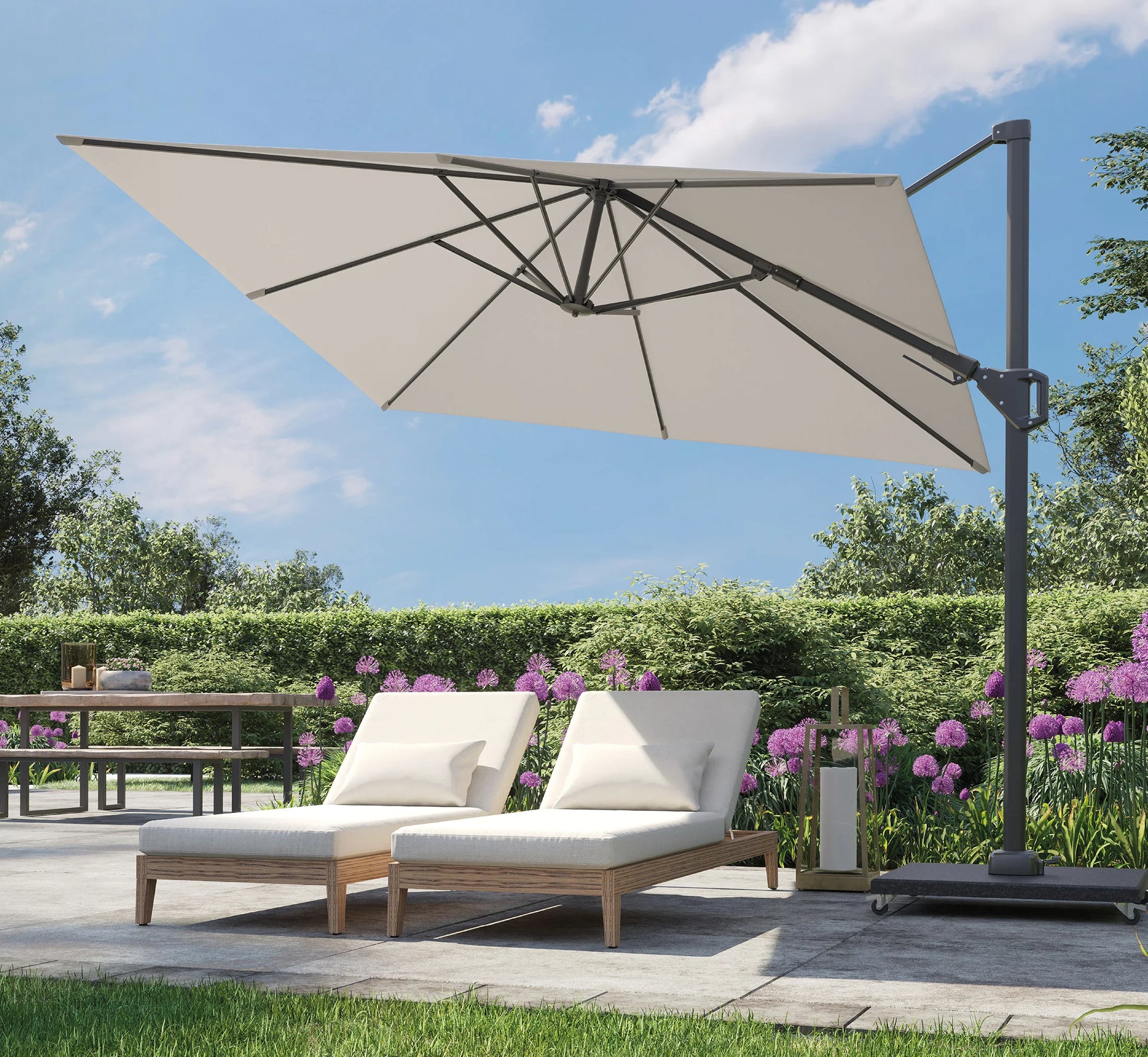 Parasol lateral Voyager T² de 2,7 metros para terraza pequeña.