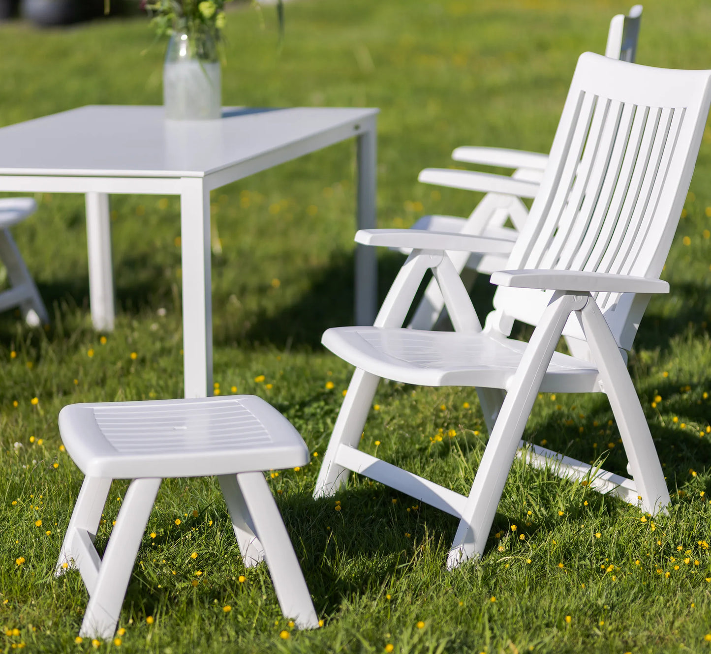 Mesa Baja Reposapiés ROMA de KETTLER