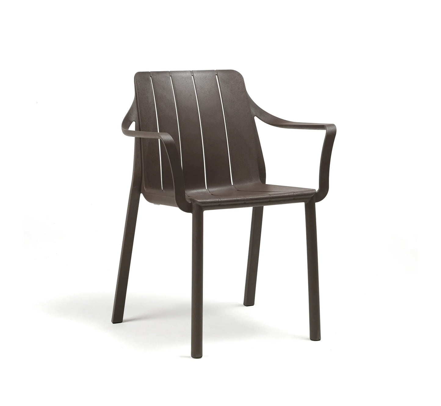 Silla de exterior TIBERINA de NARDI con brazos en acabado mate color Terra.