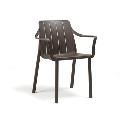 Silla de exterior TIBERINA de NARDI con brazos en acabado mate color Terra.